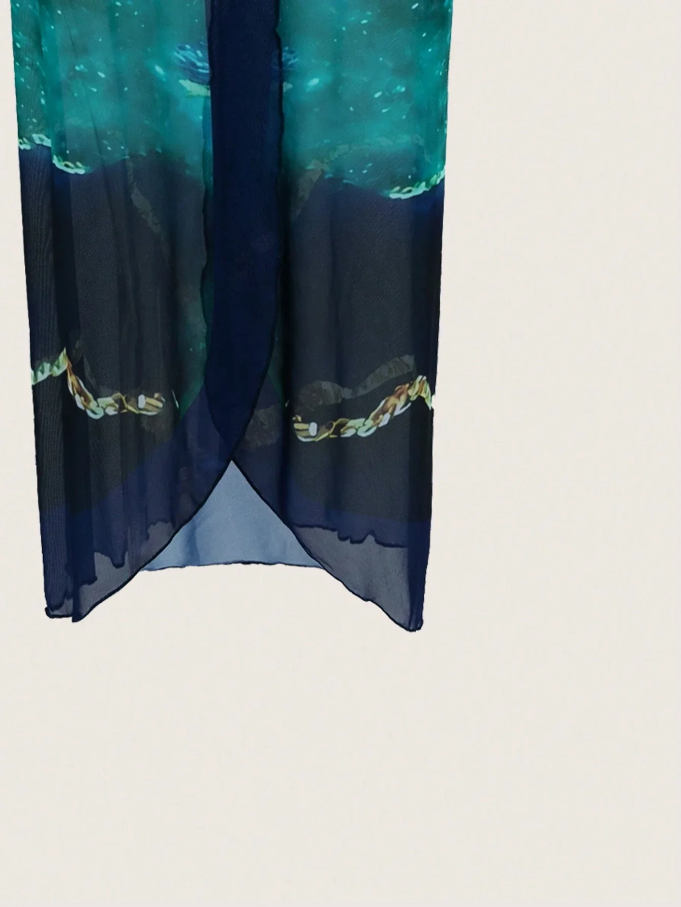 Summer Beachwear Set: Printed One-Piece Swimsuit With Matching Sheer Cover-Up Skirt For Women
Summer Beachwear Set: Printed One-Piece Swimsuit With Matching Sheer Cover-Up Skirt For Women