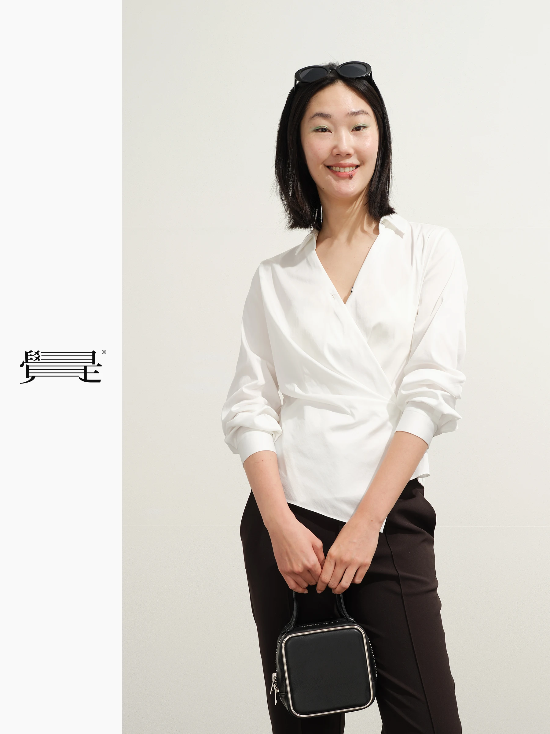 Original White Cotton Asymmetric Button-Up Shirt Slim Fit Long Sleeve Women's Fashionable Breathable Skin-Friendly Shirt
Original White Cotton Asymmetric Button-Up Shirt Slim Fit Long Sleeve Women's Fashionable Breathable Skin-Friendly Shirt