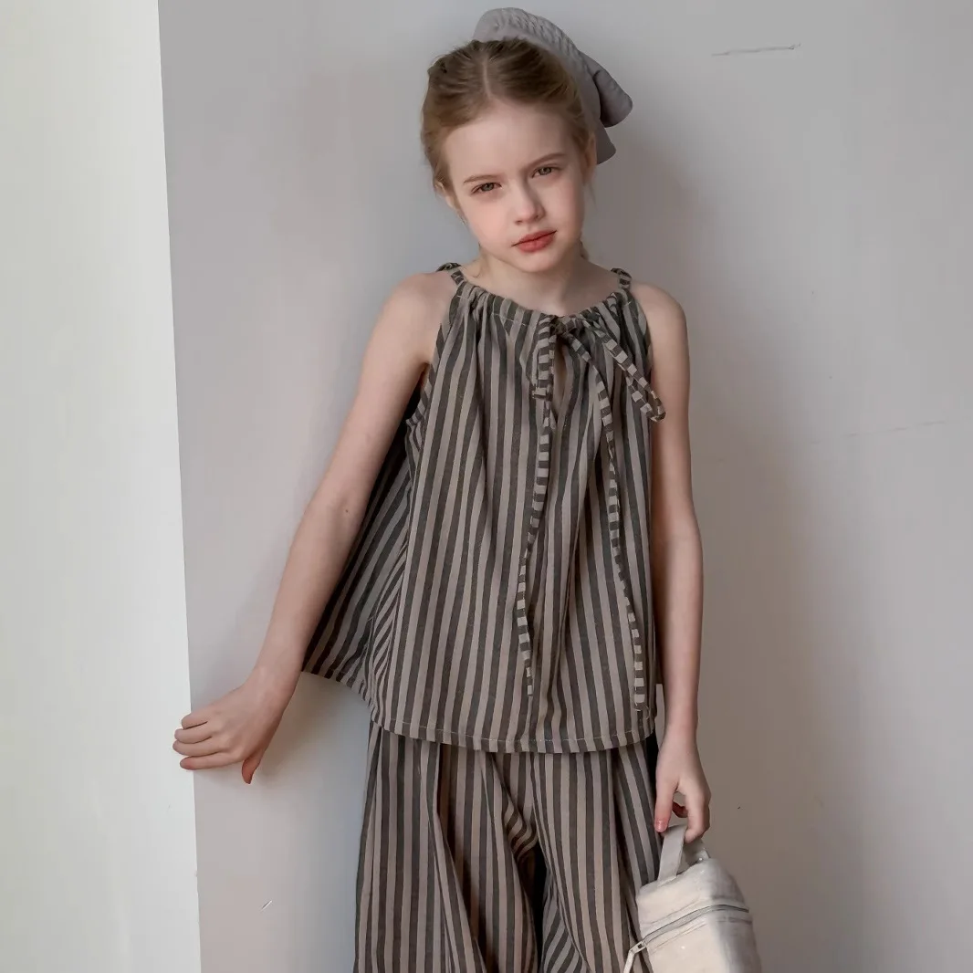 Children Clothing 2025 New Summer Girls Korean Striped Vest Straight Leg Pants Two-piece Set Children Loose and Versatile Set
Children Clothing 2025 New Summer Girls Korean Striped Vest Straight Leg Pants Two-piece Set Children Loose and Versatile Set