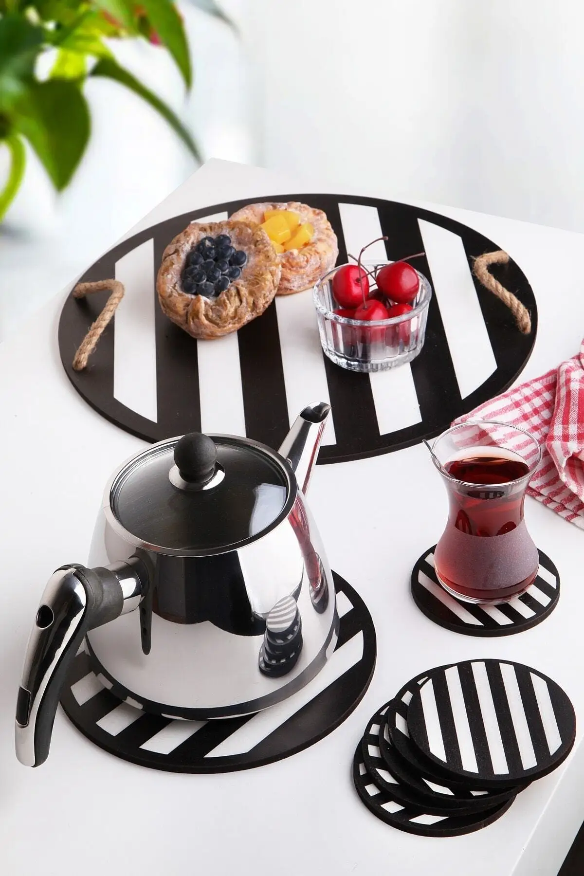 Black white striped Supla wooden tray set 6 pcs cup with 6 pcs cup coaster luxury 2022 tray Tea tray
Black white striped Supla wooden tray set 6 pcs cup with 6 pcs cup coaster luxury 2022 tray Tea tray