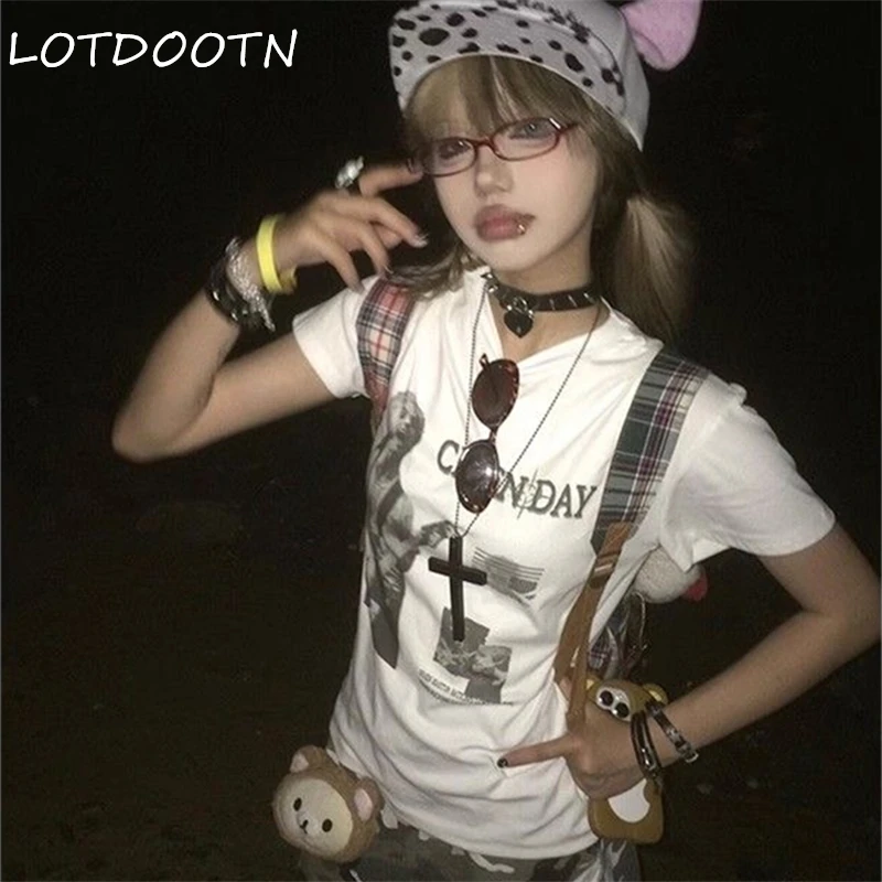 LOTDOOTN Japanese Y2k Aesthetic Casual Tshirt Harajuku Guitar Letter Print Summer Tops Women Preppy Style Grunge Streetwear Tops
LOTDOOTN Japanese Y2k Aesthetic Casual Tshirt Harajuku Guitar Letter Print Summer Tops Women Preppy Style Grunge Streetwear Tops