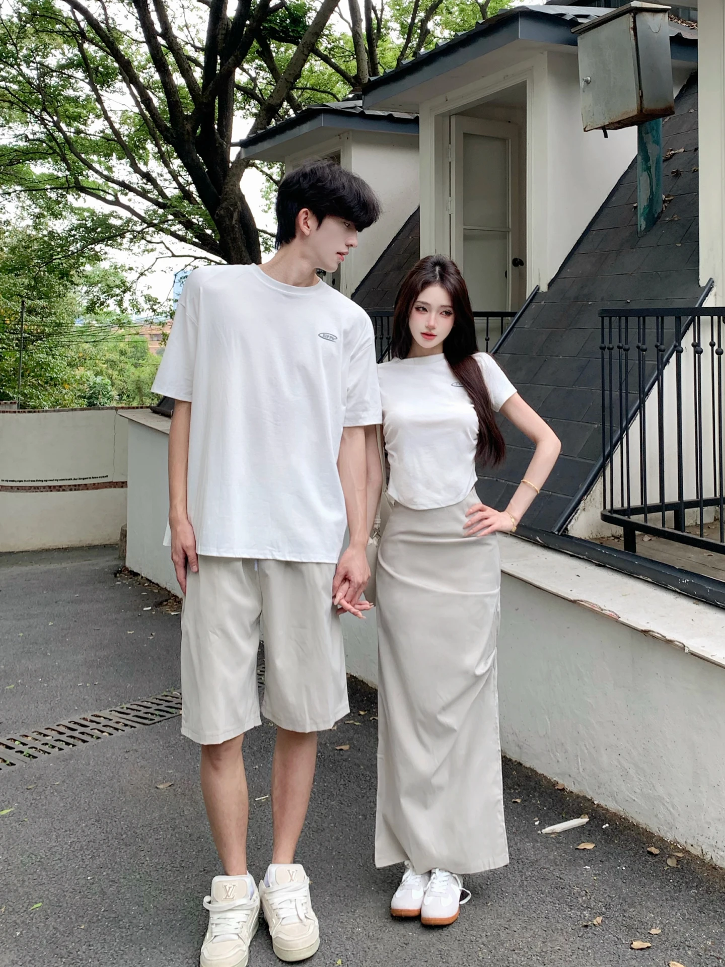 Elegant Short Sleeve T-Shirt And Skirt Set Couple High-End Feeling Design Sense Shoulder Length French Style Casual...
Elegant Short Sleeve T-Shirt And Skirt Set Couple High-End Feeling Design Sense Shoulder Length French Style Casual...