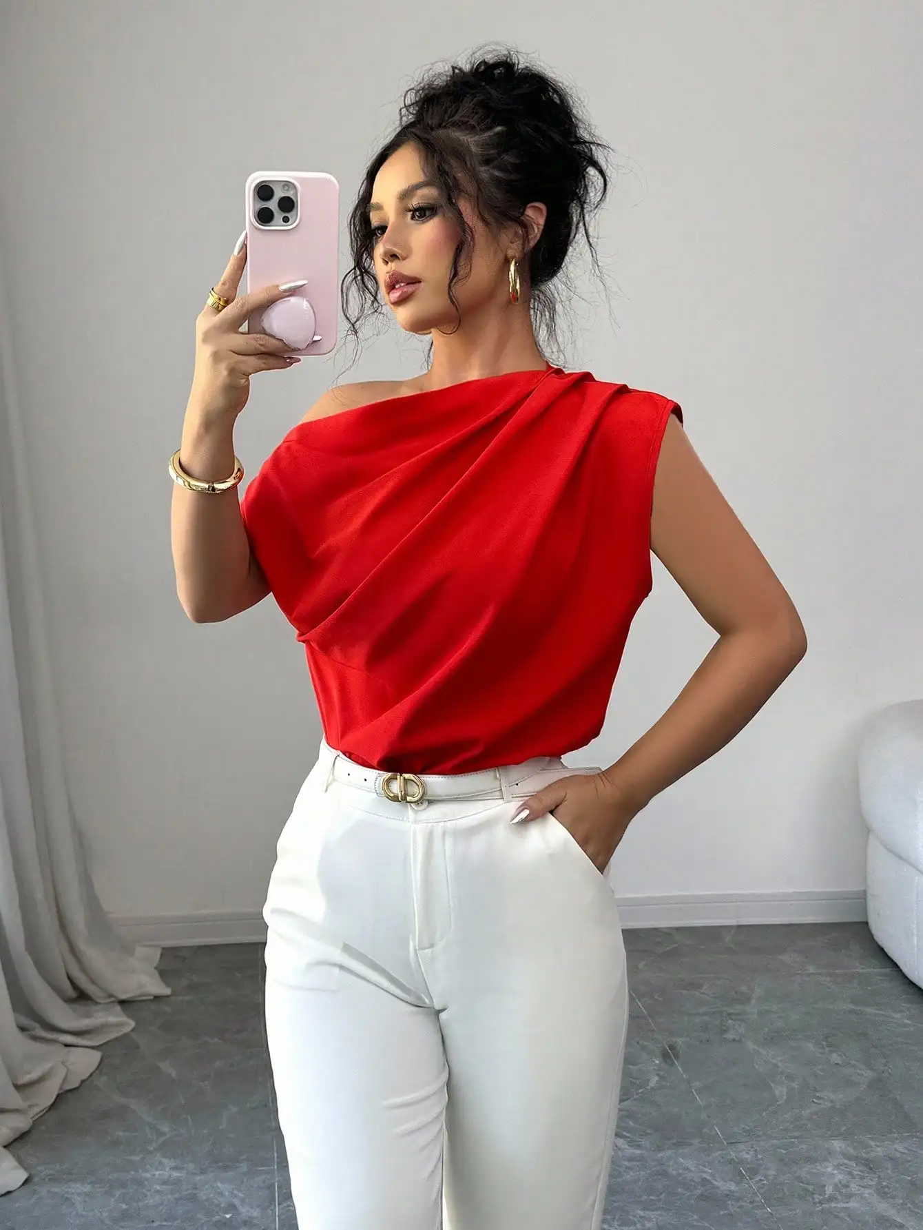 Women's Red Asymmetrical One-Shoulder Pleated Loose Blouse
Women's Red Asymmetrical One-Shoulder Pleated Loose Blouse