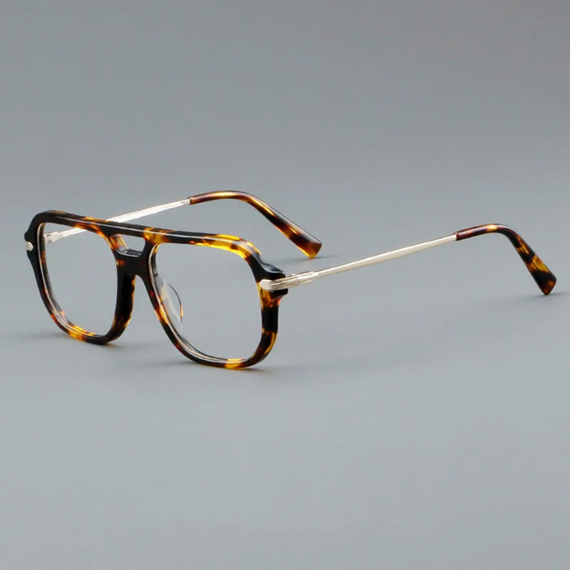 New retro glasses frame metal acetate optical glasses frame big face can be equipped with prescription glasses.
New retro glasses frame metal acetate optical glasses frame big face can be equipped with prescription glasses.