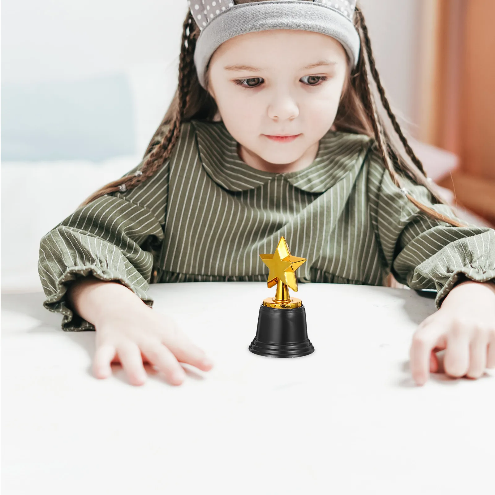 Набор из 4 золотых наградных кубков-звезд для классных наград, соревнований по орфографии, спортивных соревнований, банкетов и праздников
Набор из 4 золотых наградных кубков-звезд для классных наград, соревнований по орфографии, спортивных соревнований, банкетов и праздников