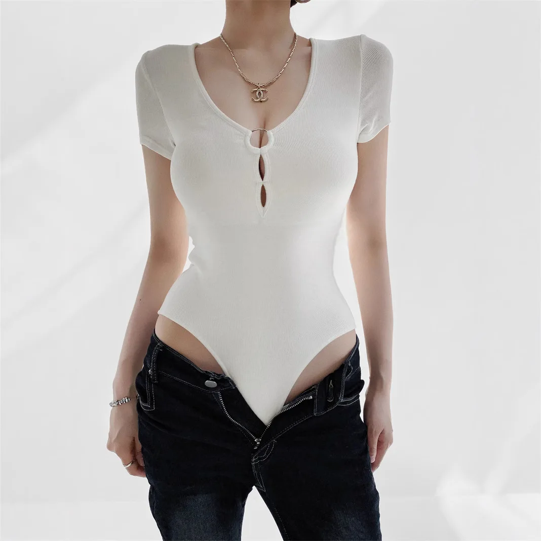 Сексуальная американская облегающая футболка Pure Desire с коротким рукавом, женская, в уличном стиле, с пуговицами и вставками на груди, цельная, летний тренд
Сексуальная американская облегающая футболка Pure Desire с коротким рукавом, женская, в уличном стиле, с пуговицами и вставками на груди, цельная, летний тренд