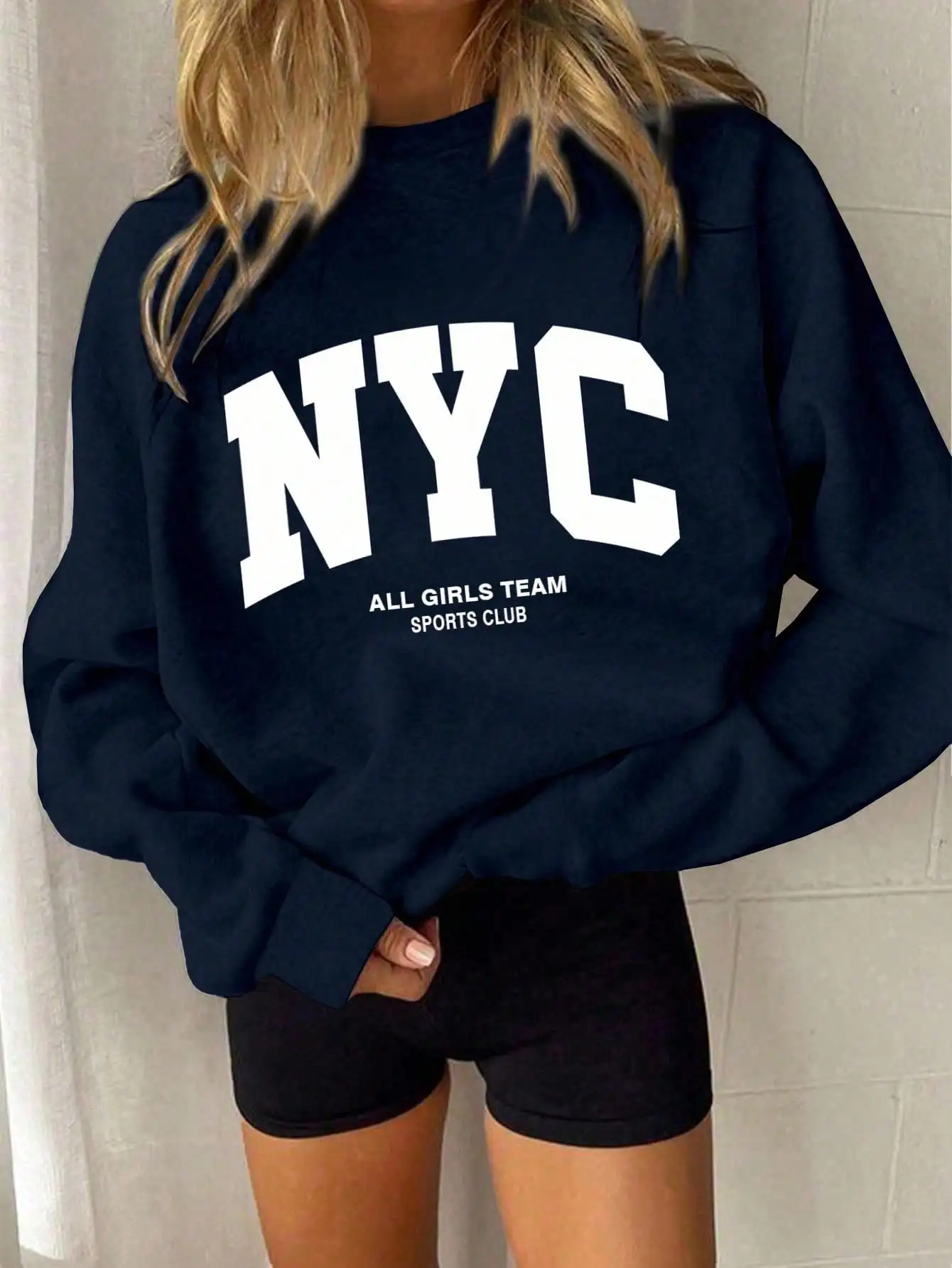 Женская свободная толстовка с круглым вырезом и надписью NYC, повседневная уличная одежда на осень/зиму
Женская свободная толстовка с круглым вырезом и надписью NYC, повседневная уличная одежда на осень/зиму