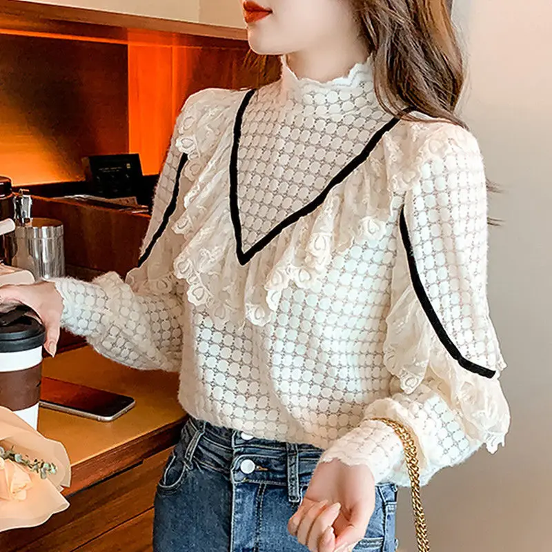 Solid blouse female 2023 autumn new French retro style large V wooden ear splicing lace long sleeve turltneck blouse shirt
Solid blouse female 2023 autumn new French retro style large V wooden ear splicing lace long sleeve turltneck blouse shirt