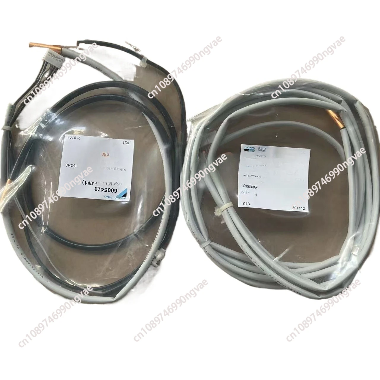 Applicable to the new Daikin air conditioner 4MXS100EV2C 4MXS115HV2C exhaust thermistor suction probe
Applicable to the new Daikin air conditioner 4MXS100EV2C 4MXS115HV2C exhaust thermistor suction probe