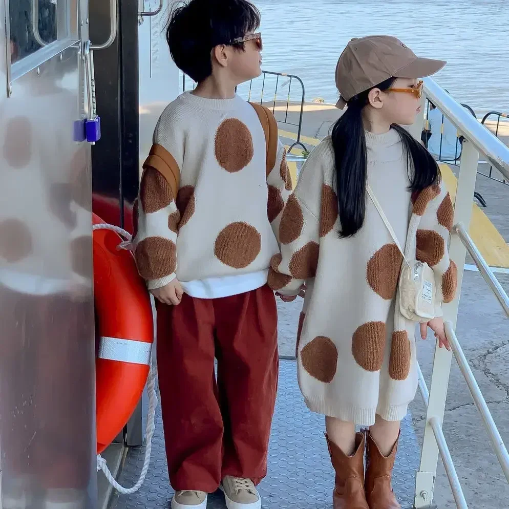 Pullovers for Children Long Sleeve Autumn and Winter Outfits Brother Sister 7072 Boys and Girls Sweaters Knitted Dots Tops
Pullovers for Children Long Sleeve Autumn and Winter Outfits Brother Sister 7072 Boys and Girls Sweaters Knitted Dots Tops