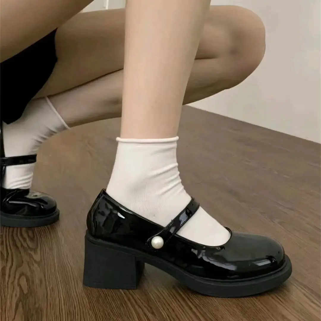 Versatile round Toe Chunky Heel British Style Retro Black Leather Mary Jane Flat Women's Shoes 2024 New Spring Fashion Single...
Versatile round Toe Chunky Heel British Style Retro Black Leather Mary Jane Flat Women's Shoes 2024 New Spring Fashion Single...