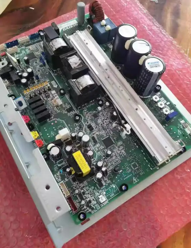 Новый модуль пластины преобразования частоты компрессора Daikin RPZQ6AAV RDQ4BAV RPZQ7-8 PC EC13039-1-3-8 EC13039-25 EB16054-1
Новый модуль пластины преобразования частоты компрессора Daikin RPZQ6AAV RDQ4BAV RPZQ7-8 PC EC13039-1-3-8 EC13039-25 EB16054-1