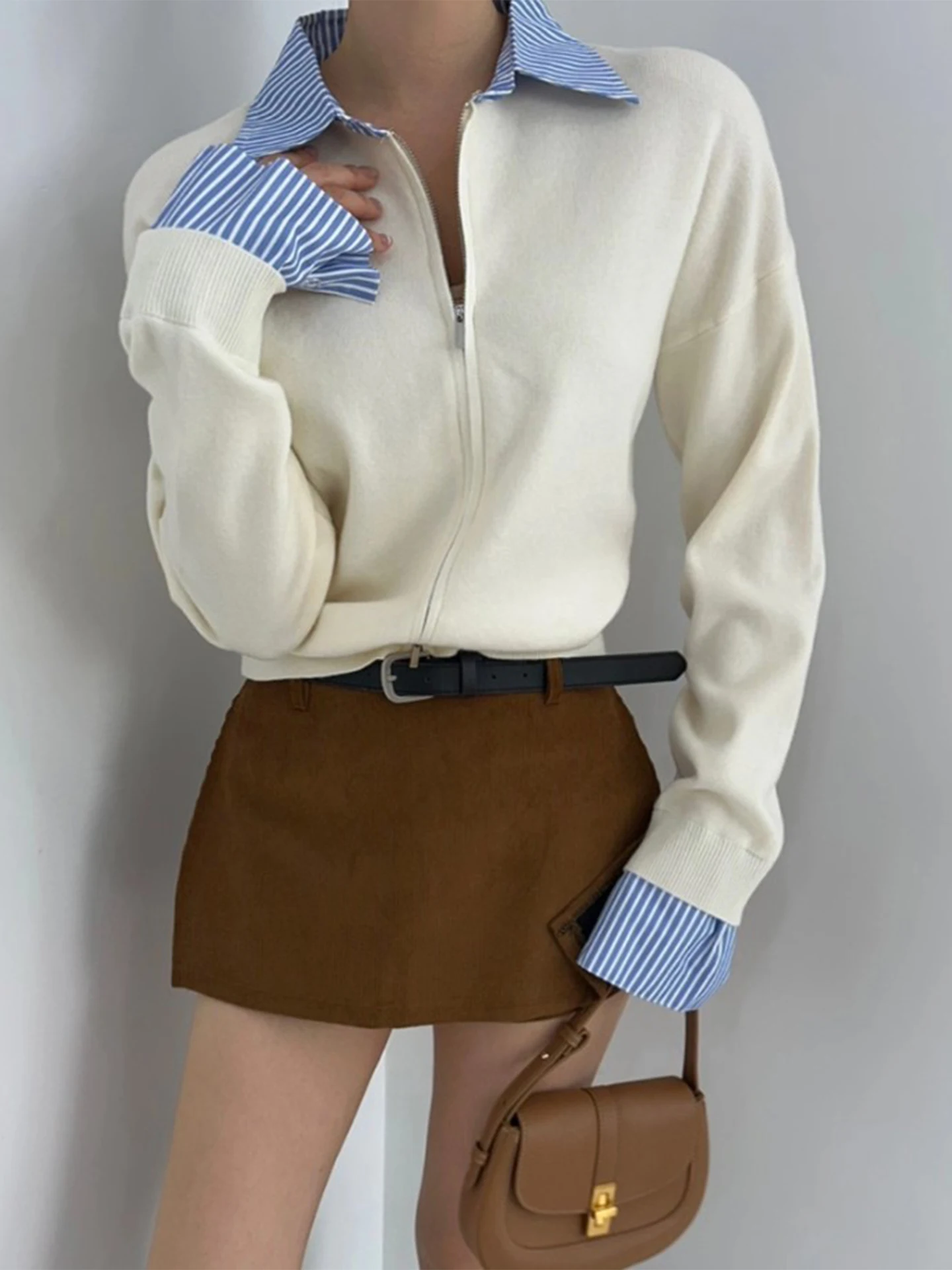 Женский новый вязаный свитер с вертикальными полосками и пэчворком, осенний, универсальный, свободный кардиган-топ для повседневной носки
Женский новый вязаный свитер с вертикальными полосками и пэчворком, осенний, универсальный, свободный кардиган-топ для повседневной носки