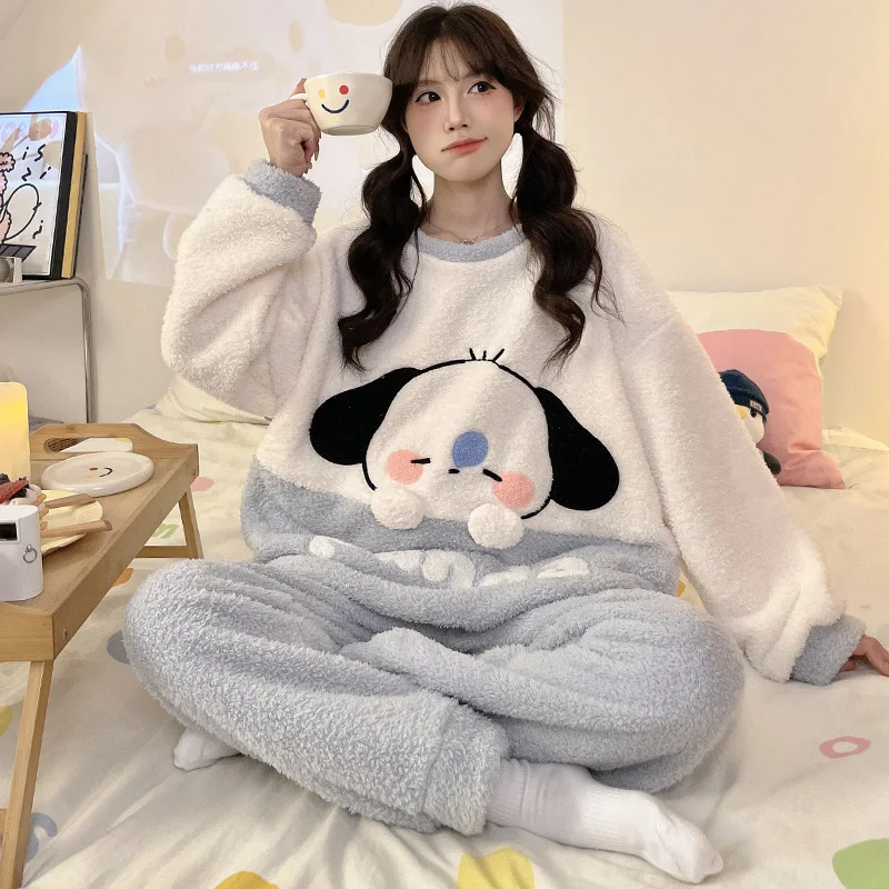Kawaii Hello Kitty пижамный костюм с длинными рукавами, теплые топы, милые штаны для девочек, утепленный милый пуловер с круглым вырезом, повседневная домашняя одежда, костюм
Kawaii Hello Kitty пижамный костюм с длинными рукавами, теплые топы, милые штаны для девочек, утепленный милый пуловер с круглым вырезом, повседневная домашняя одежда, костюм