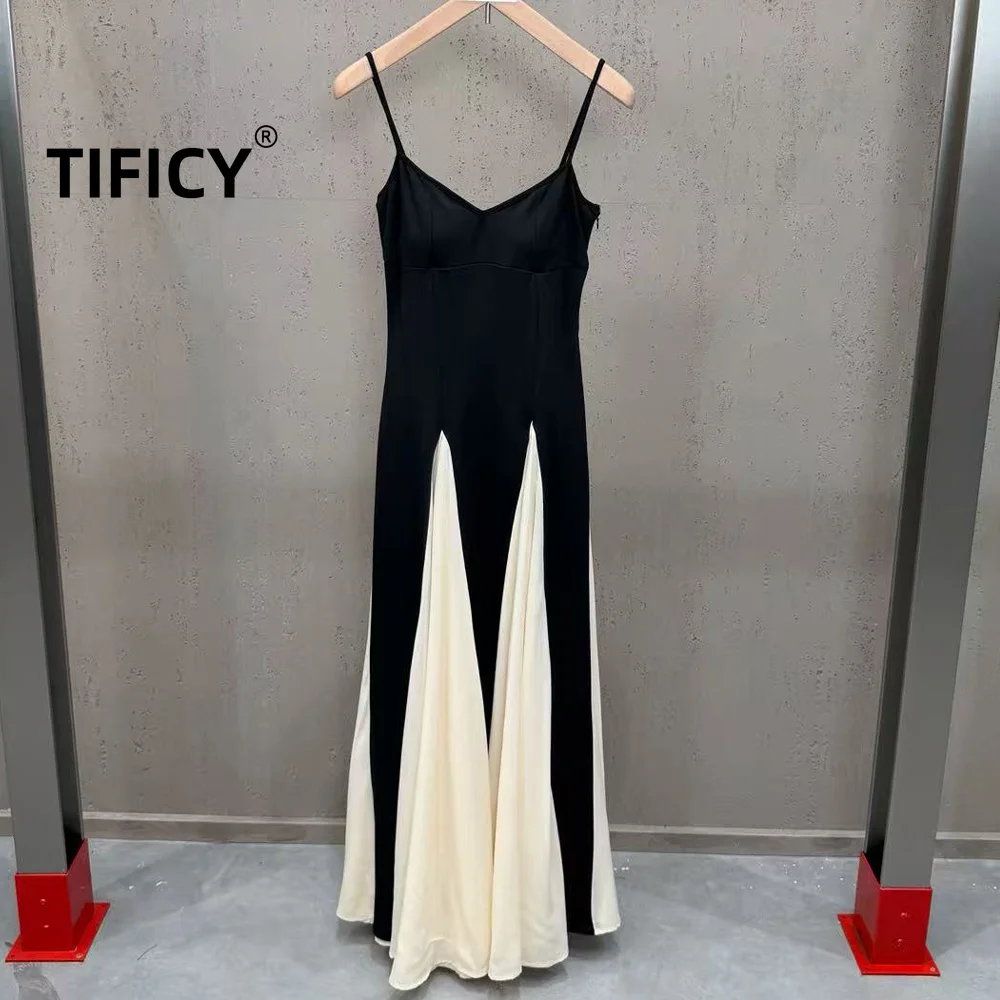 High Street New Women's Contrasting Color Splicing Black and White Fluffy Heavy Industry Waist Slimming A-line Long Dresses
High Street New Women's Contrasting Color Splicing Black and White Fluffy Heavy Industry Waist Slimming A-line Long Dresses