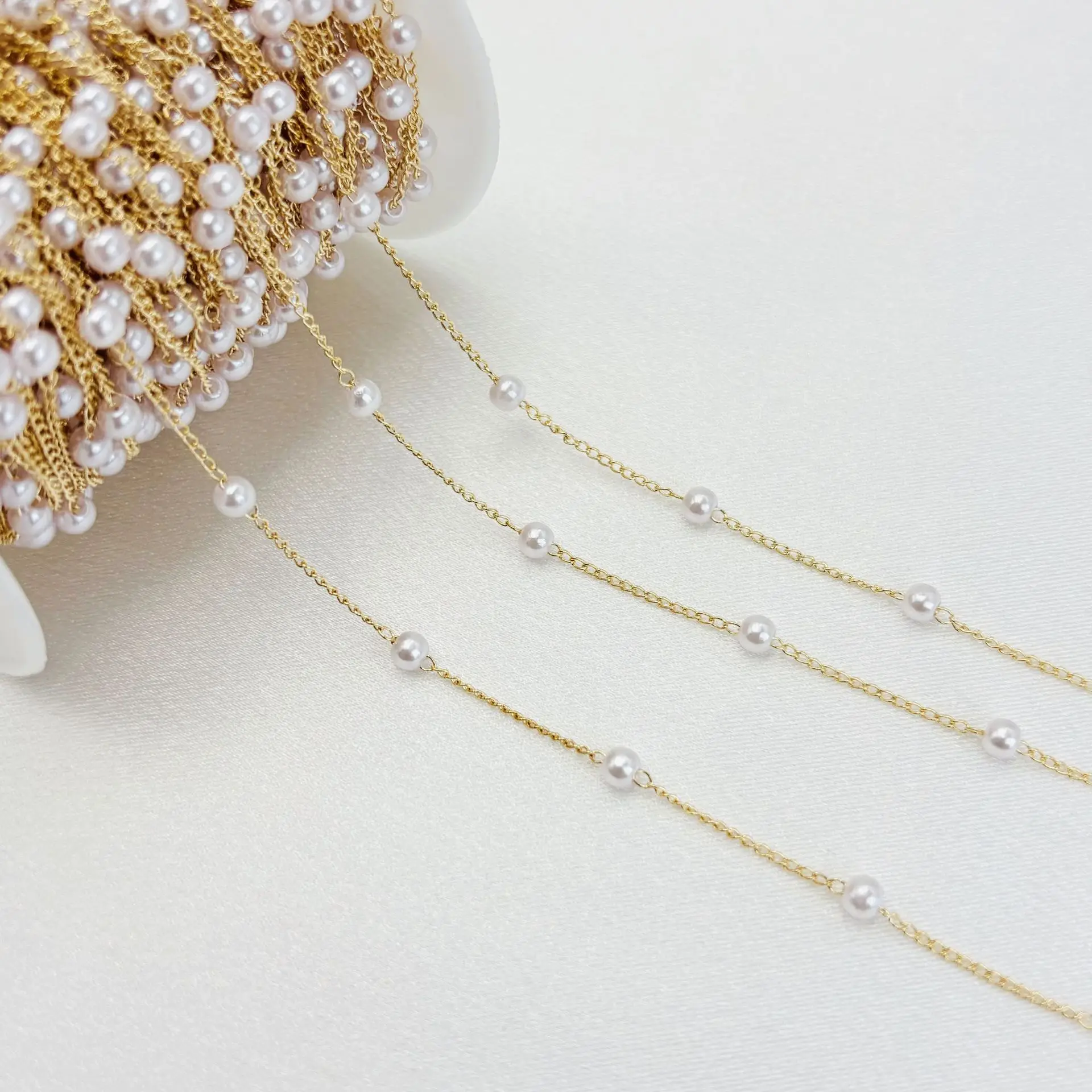 20M Decoration Link Chain Resin White Beaded 4mm DIY Handicrafts Clothes Shoes Garment Accessories Handmade material Package
20M Decoration Link Chain Resin White Beaded 4mm DIY Handicrafts Clothes Shoes Garment Accessories Handmade material Package