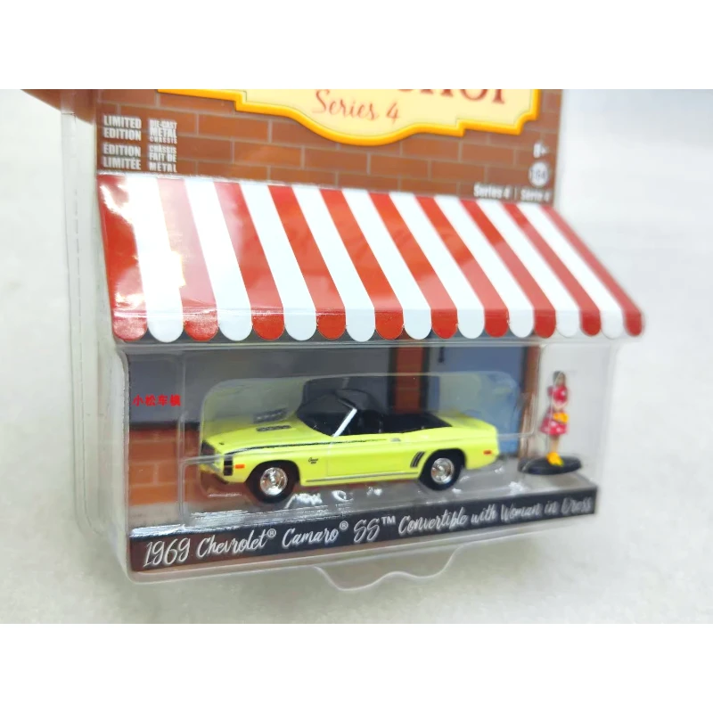 1:64 Hobby Shop Series 4 1969 Camaro Convertible & Woman in Dress Model Limited Edition Collectibles Wall Pendant Gifts
1:64 Hobby Shop Series 4 1969 Camaro Convertible & Woman in Dress Model Limited Edition Collectibles Wall Pendant Gifts