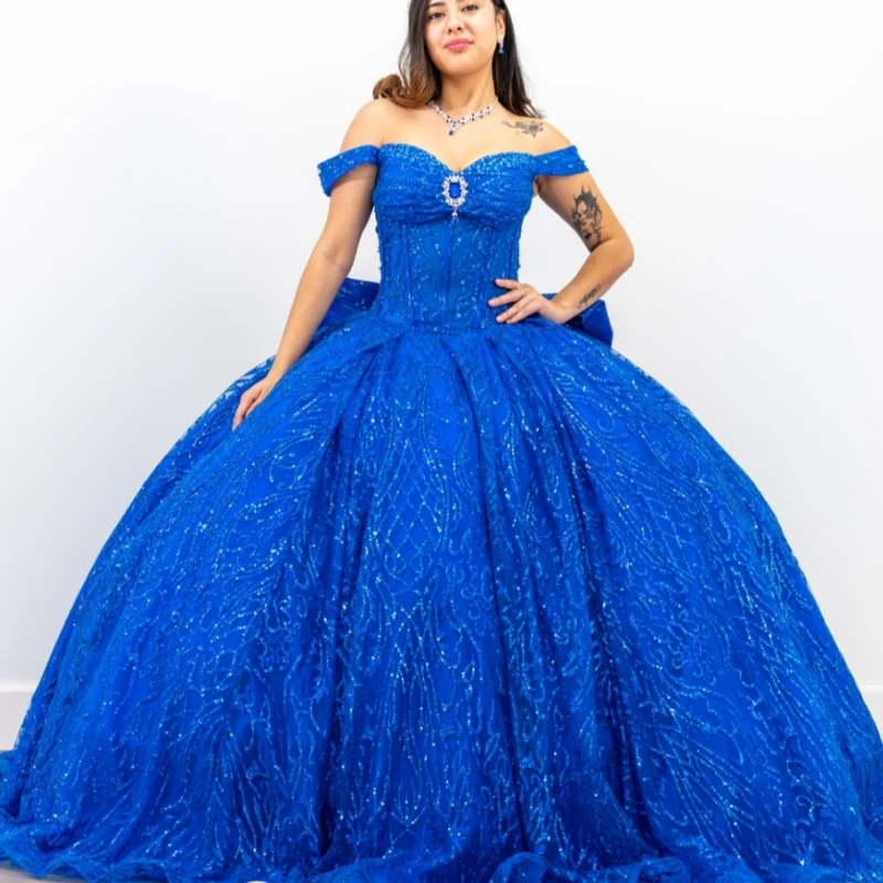 Королевские синие блестящие платья Quinceanera с открытыми плечами и блестками, аппликация, кружево, бисер, хрустальный бант, тюль, вечерние платья на день рождения, сладкое 16-летнее платье 
Королевские синие блестящие платья Quinceanera с открытыми плечами и блестками, аппликация, кружево, бисер, хрустальный бант, тюль, вечерние платья на день рождения, сладкое 16-летнее платье