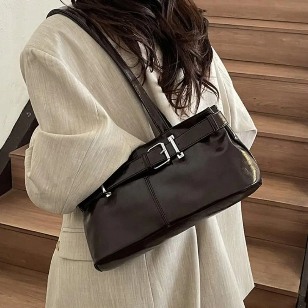 Trendy French Buckle Shoulder Bag Leisure Y2k Leather Underarm Bag Commuting Solid Color Women's Armpit Bag Girls
Trendy French Buckle Shoulder Bag Leisure Y2k Leather Underarm Bag Commuting Solid Color Women's Armpit Bag Girls