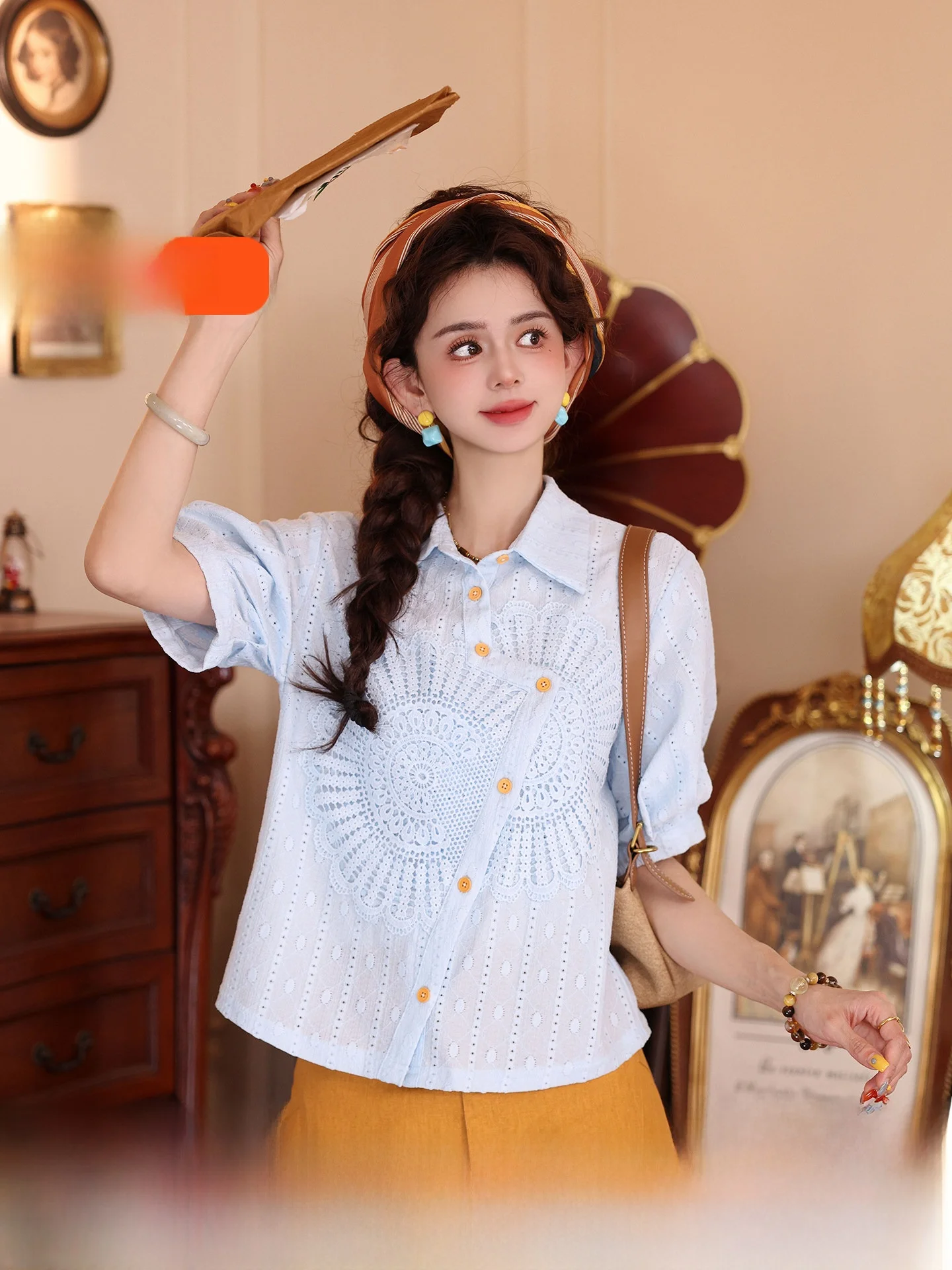 Chen Jiajie Iceberg Melting Hollow Embroidery Shirt Women's Summer Design Slanted Button Placket Short Sleeve Top
Chen Jiajie Iceberg Melting Hollow Embroidery Shirt Women's Summer Design Slanted Button Placket Short Sleeve Top