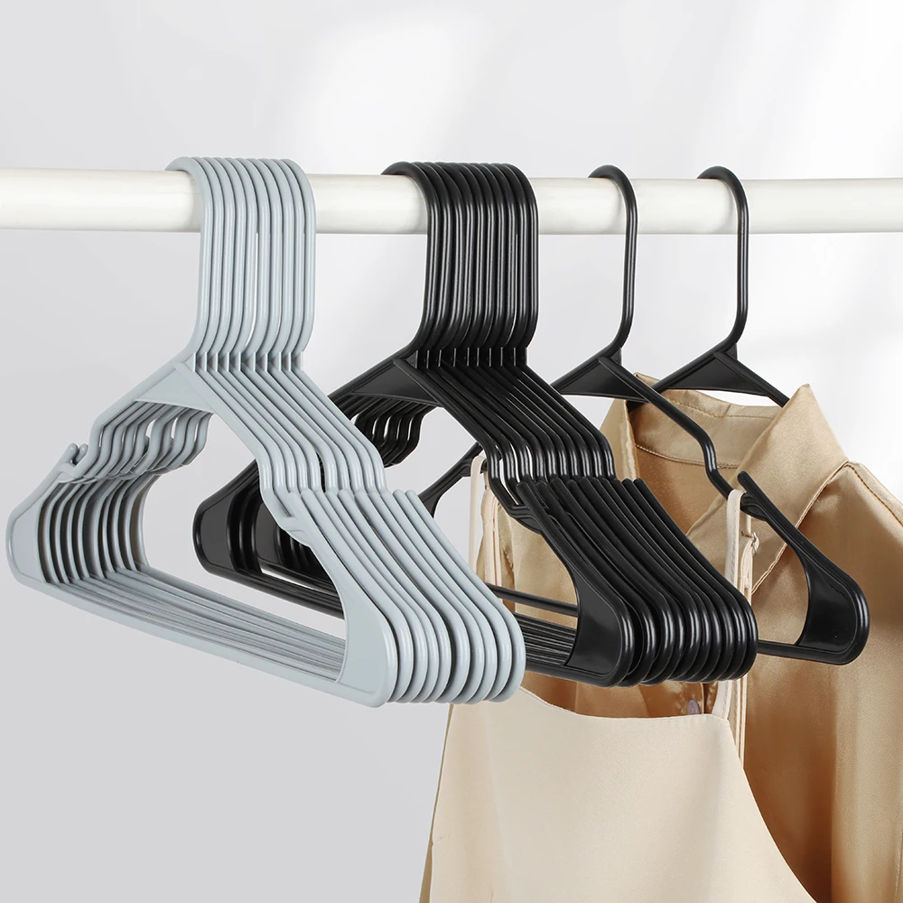 Durable, ultra-thin, space-saving, cheap hangers, standard black plastic hangers with shoulder grooves
Durable, ultra-thin, space-saving, cheap hangers, standard black plastic hangers with shoulder grooves