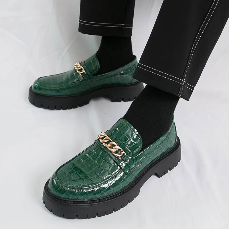 Модные брендовые мужские удобные лоферы на толстой подошве, весенние брендовые индивидуальные черные глянцевые кожаные туфли с высоким берцем, туфли-оксфорды
Модные брендовые мужские удобные лоферы на толстой подошве, весенние брендовые индивидуальные черные глянцевые кожаные туфли с высоким берцем, туфли-оксфорды