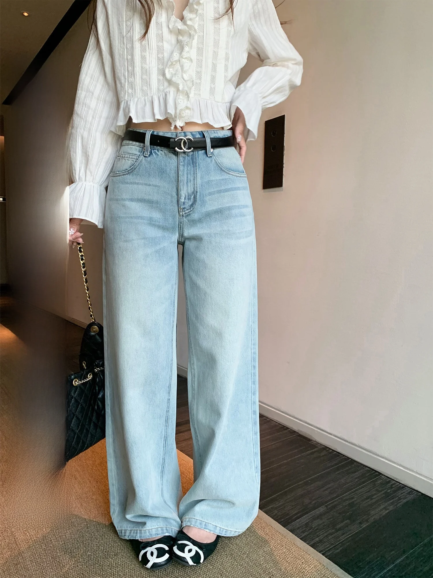 Hhyii Vintage Washed Straight Leg Jeans Women's Loose Fit mid Waist Wide Leg Casual Pants Retro Style Light Fog Effect
Hhyii Vintage Washed Straight Leg Jeans Women's Loose Fit mid Waist Wide Leg Casual Pants Retro Style Light Fog Effect