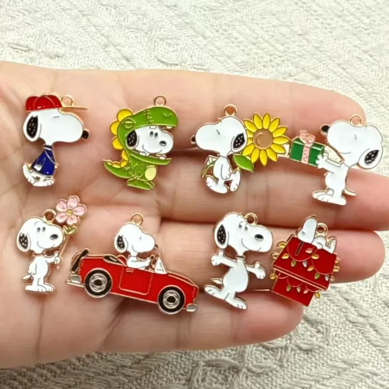 10pcs Cartoon Snoopy Decorations Cute Alloy Pendant Anime DIY Couple Creative Fashion Jewelry Accessories Gift
10pcs Cartoon Snoopy Decorations Cute Alloy Pendant Anime DIY Couple Creative Fashion Jewelry Accessories Gift