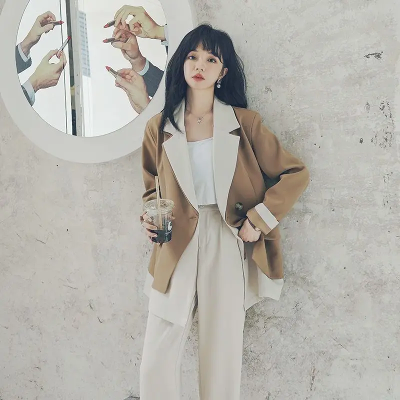 Patchwork Casual Blazers for Women 2026 Spring New Fashion Color Blocking Double-breasted Loose Women Blazers and Jackets
Patchwork Casual Blazers for Women 2026 Spring New Fashion Color Blocking Double-breasted Loose Women Blazers and Jackets