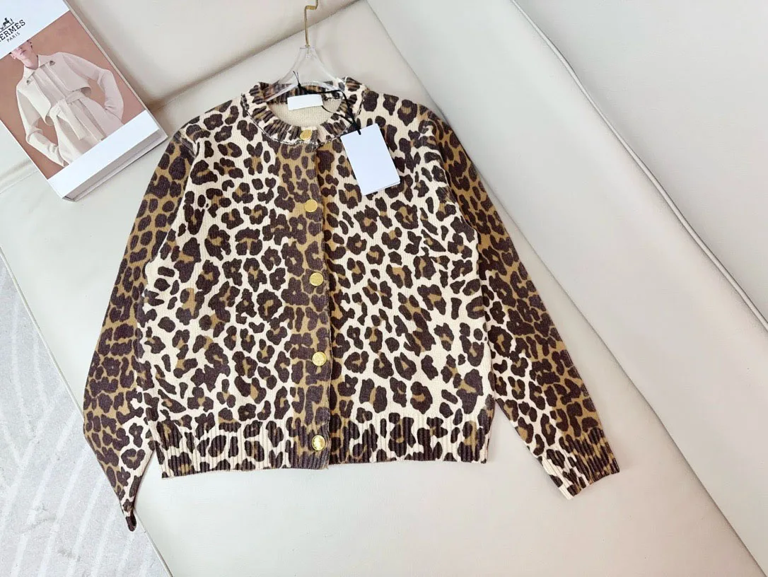 2024 New Printed Leopard Print Wool Knitted Cardigan, Comfortable, Skin Friendly, Personalized, And Age Reducing Women's Jacket
2024 New Printed Leopard Print Wool Knitted Cardigan, Comfortable, Skin Friendly, Personalized, And Age Reducing Women's Jacket