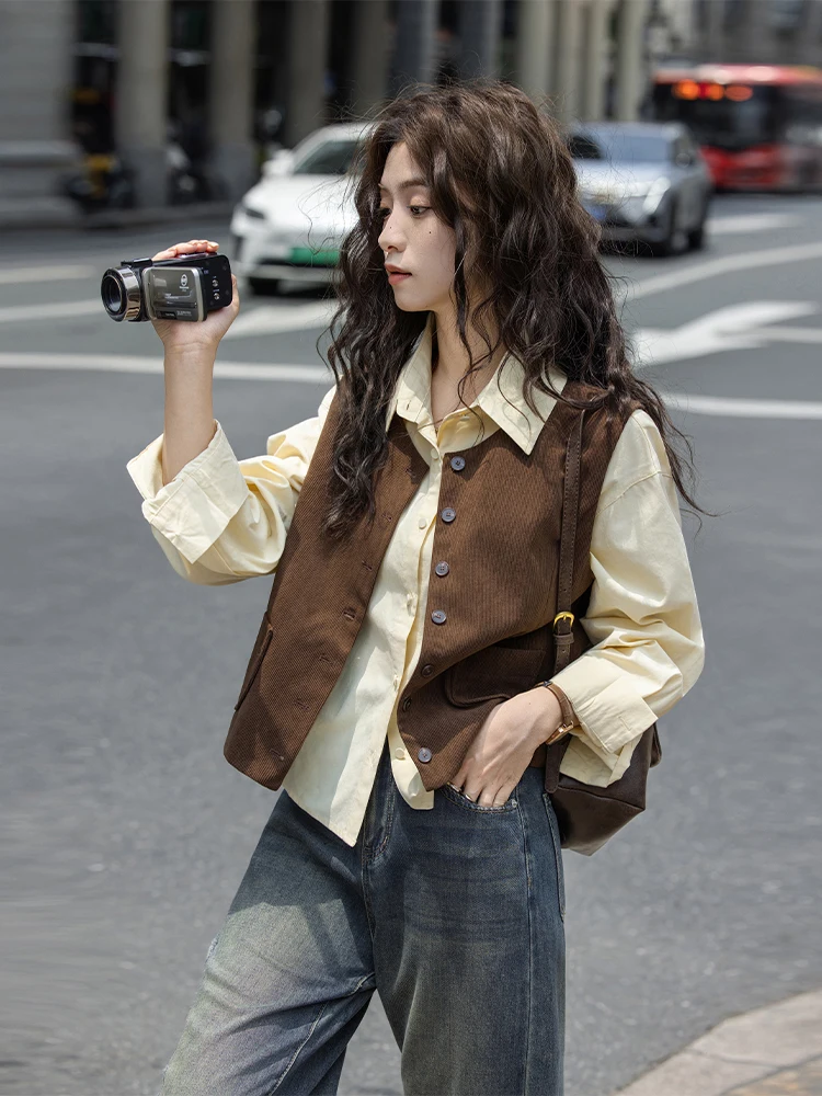 Весенне-осенний вельветовый жилет Svel, женская верхняя одежда кофейного цвета, свободный крой, круглые пуговицы
Весенне-осенний вельветовый жилет Svel, женская верхняя одежда кофейного цвета, свободный крой, круглые пуговицы