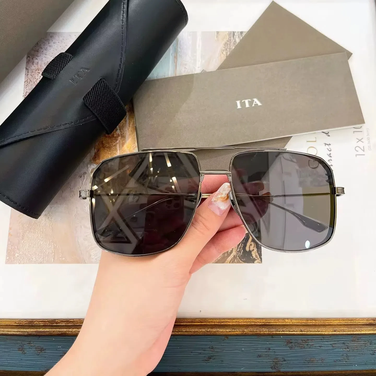 Authentic ADITA DTS157 Classic Alloy Frames Driving Anti-Glare Men Women Sun Glasses Fashion Retro Business Male Couple Eyewear
Authentic ADITA DTS157 Classic Alloy Frames Driving Anti-Glare Men Women Sun Glasses Fashion Retro Business Male Couple Eyewear