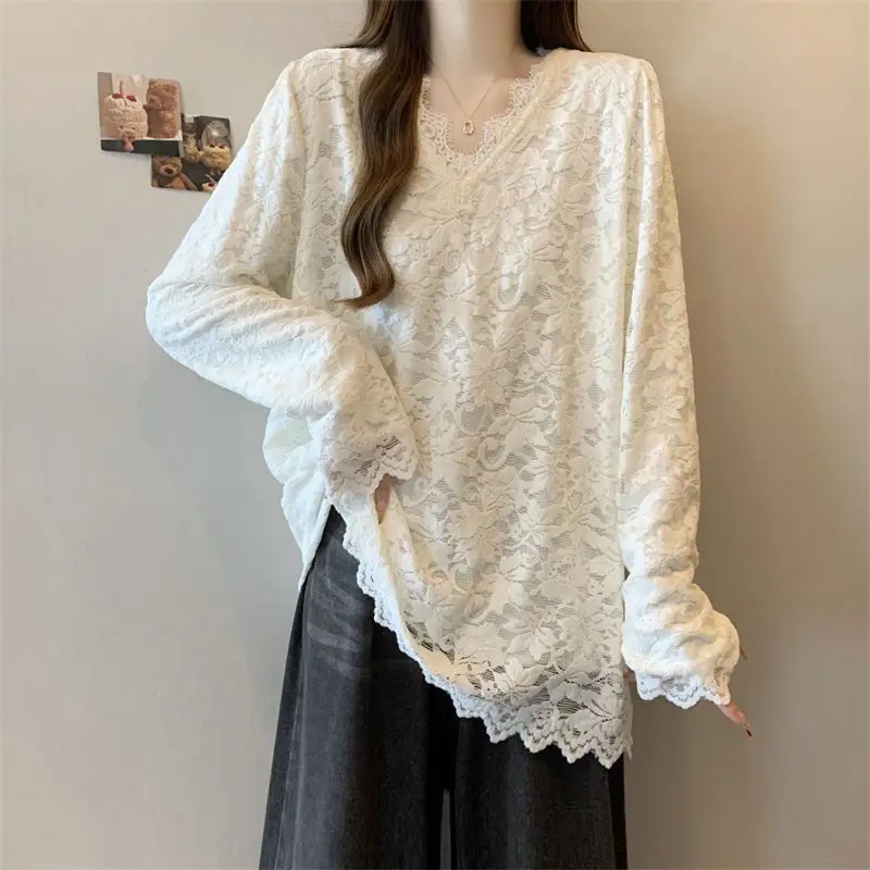 V Neck Lace Patchwork Loose Korean Pullovers Top Autumn Winter New Long Sleeve Solid Sweet T Shirts Fashion Lazy Women Clothing
V Neck Lace Patchwork Loose Korean Pullovers Top Autumn Winter New Long Sleeve Solid Sweet T Shirts Fashion Lazy Women Clothing