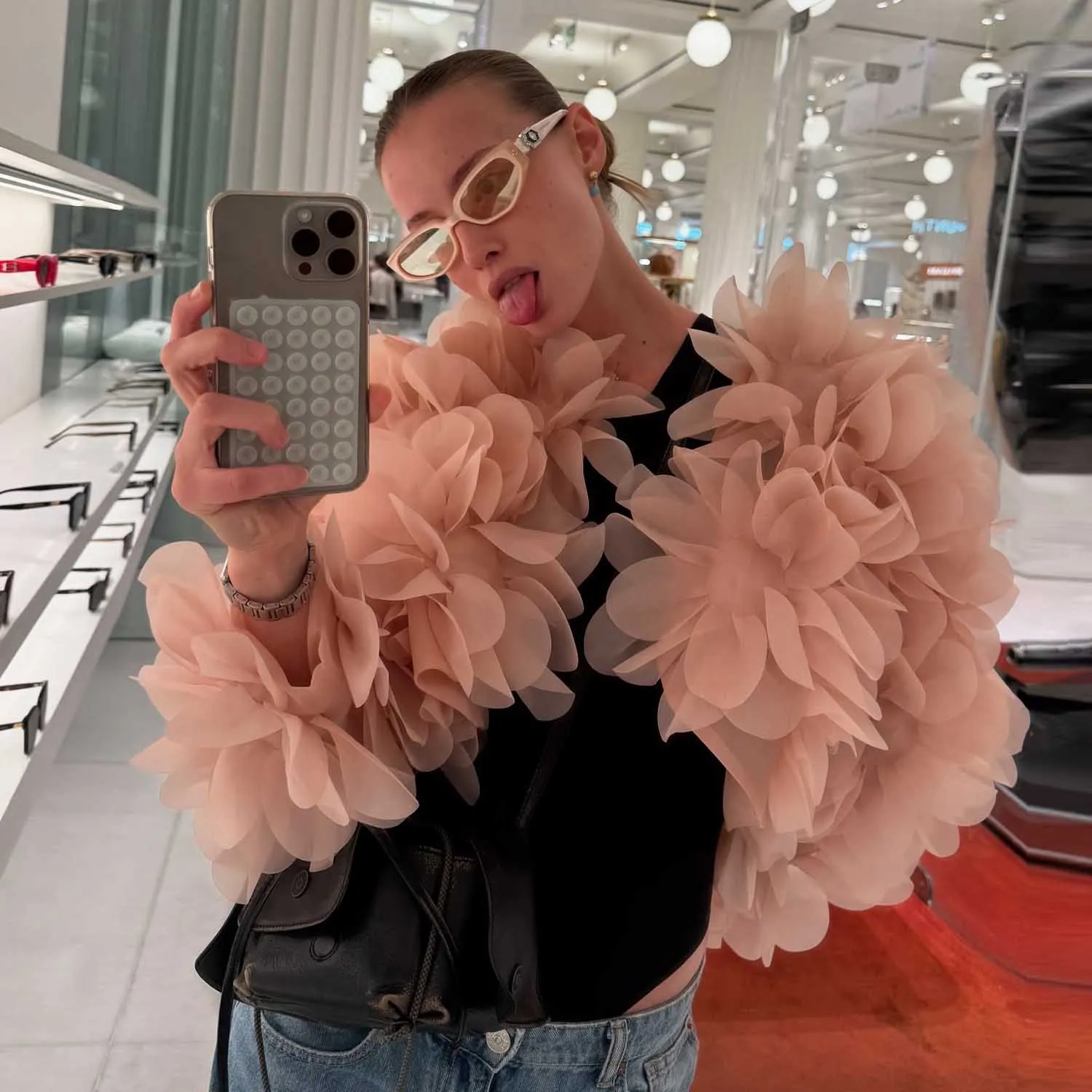 Cute Peach Floral Jacket Organza Women Cape Handmade Female Oversize Jacket Wedding Bridal Coat Outfit Jacket for Dress Outwear
Cute Peach Floral Jacket Organza Women Cape Handmade Female Oversize Jacket Wedding Bridal Coat Outfit Jacket for Dress Outwear