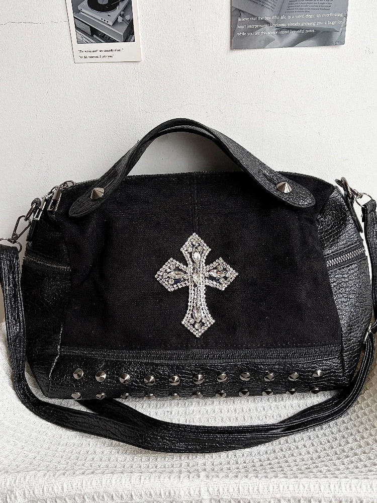 Original Suede Rhinestone Cross Locomotive Bag Rivet Messenger Bag Portable Goth Black Bag
Original Suede Rhinestone Cross Locomotive Bag Rivet Messenger Bag Portable Goth Black Bag