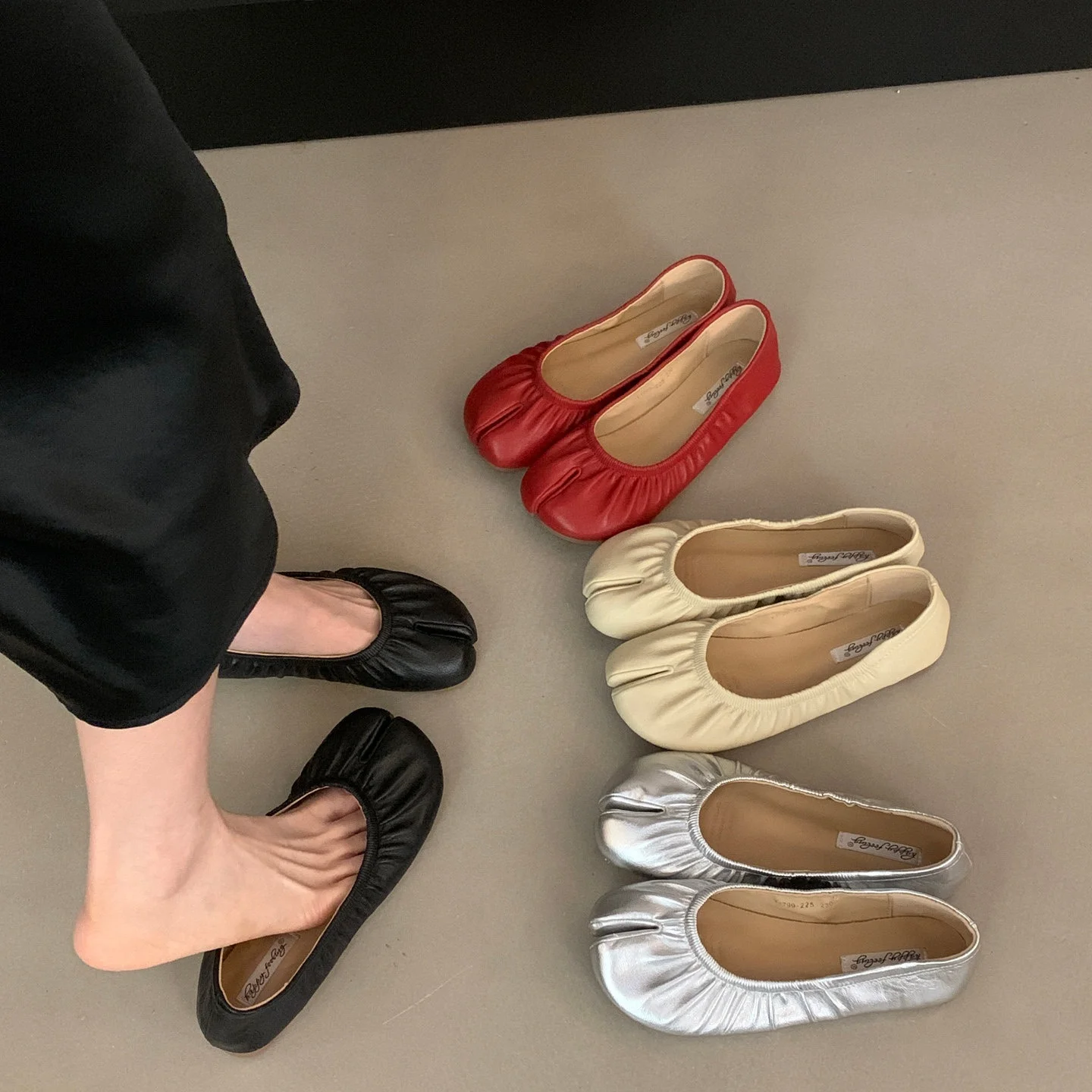 Bailamos Brand Split Toe Women Flat Shoes Women Casual Loafer Soft Moccasin Fashion Tabi Ninja Mary Jane single shoes Female Muj
Bailamos Brand Split Toe Women Flat Shoes Women Casual Loafer Soft Moccasin Fashion Tabi Ninja Mary Jane single shoes Female Muj