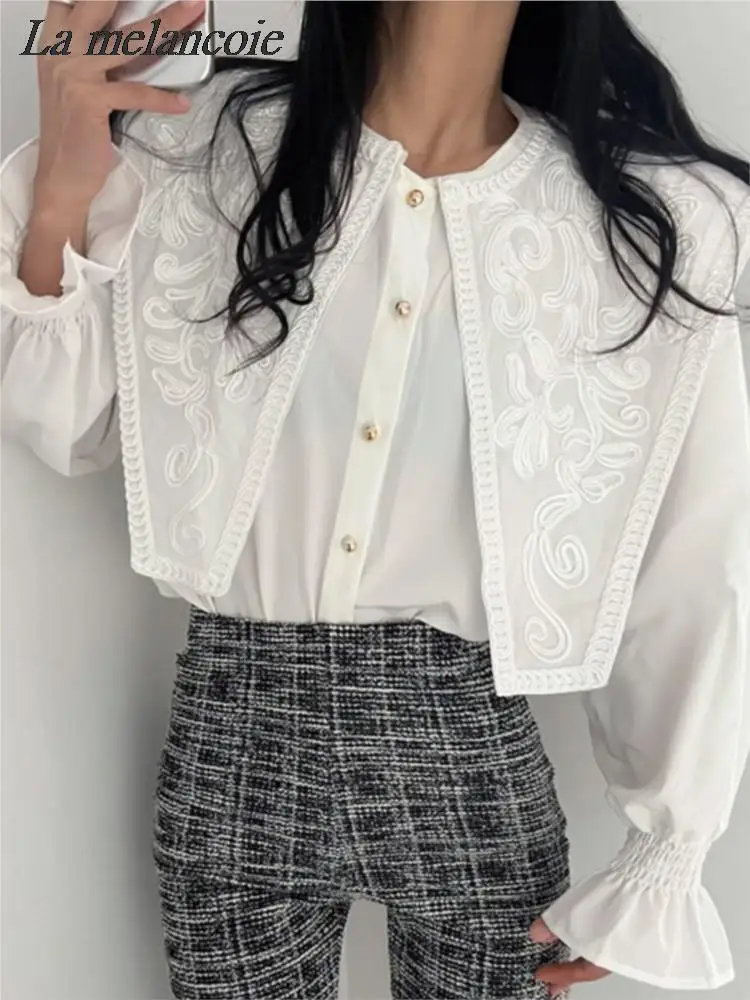 Pointed Collar Blouse Women Spring Summer 2024 New French Embroidery Single-breasted Shirt Long Flared Sleeve Loose Casual Tops
Pointed Collar Blouse Women Spring Summer 2024 New French Embroidery Single-breasted Shirt Long Flared Sleeve Loose Casual Tops