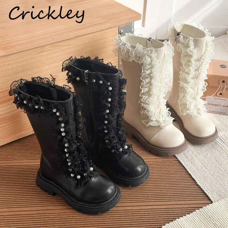 Модные ботинки для девочек с оборками, кружевом и жемчугом, однотонные туфли принцессы из искусственной кожи для детей, зимние флисовые теплые детские сапоги до колена на молнии
Модные ботинки для девочек с оборками, кружевом и жемчугом, однотонные туфли принцессы из искусственной кожи для детей, зимние флисовые теплые детские сапоги до колена на молнии