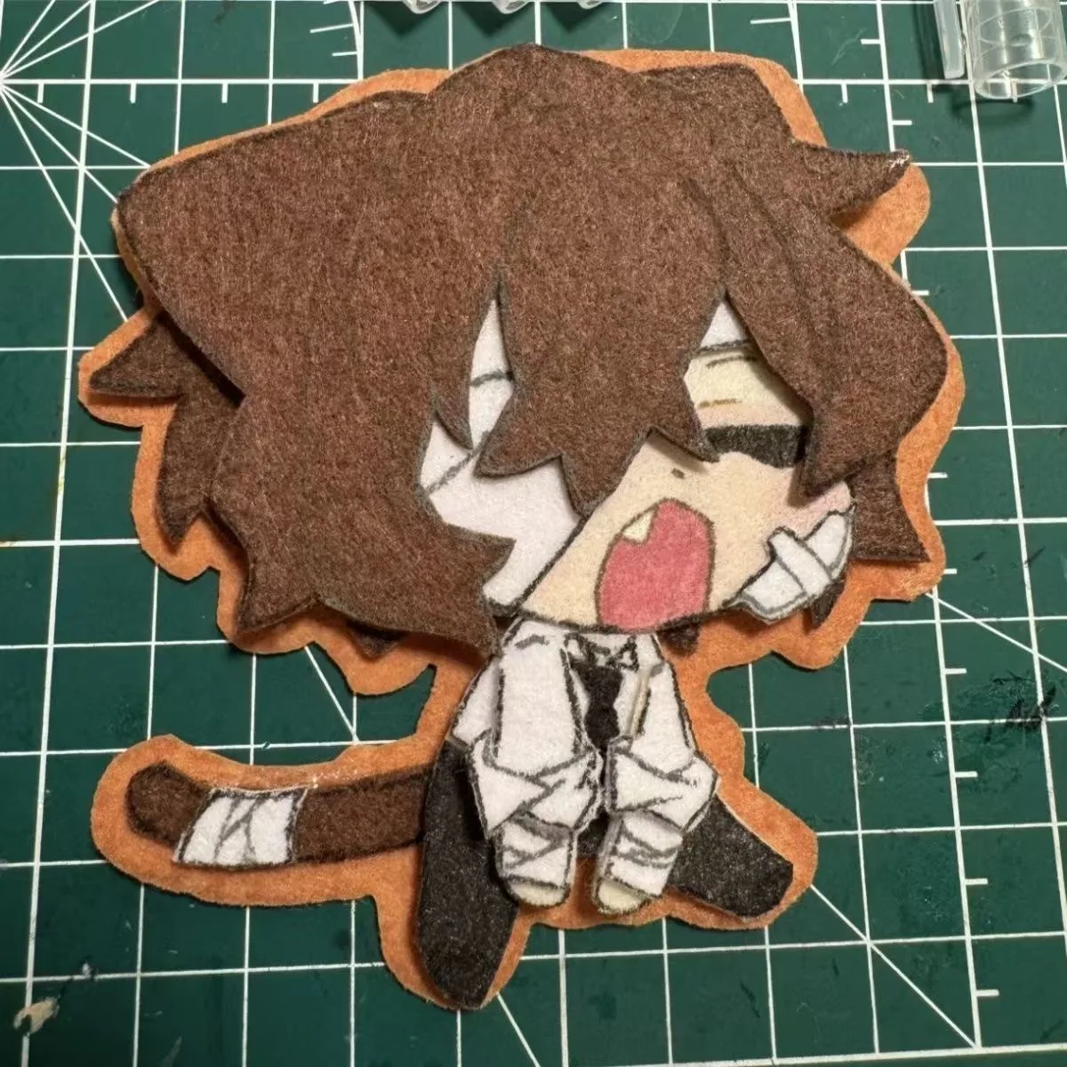 Новый нетканый кулон - Wenhao Wild Dog Dazai Zhi, милый и высококачественный нетканый готовый брелок-подвеска 
Новый нетканый кулон - Wenhao Wild Dog Dazai Zhi, милый и высококачественный нетканый готовый брелок-подвеска