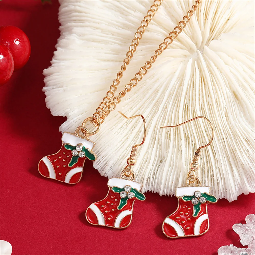 Christmas 3 Piece Enamel Socks Flower CZ Earrings Necklaces For Women Fashion Luxury Zircon Metal Cute Dripping Oil Jewelry Sets
Christmas 3 Piece Enamel Socks Flower CZ Earrings Necklaces For Women Fashion Luxury Zircon Metal Cute Dripping Oil Jewelry Sets