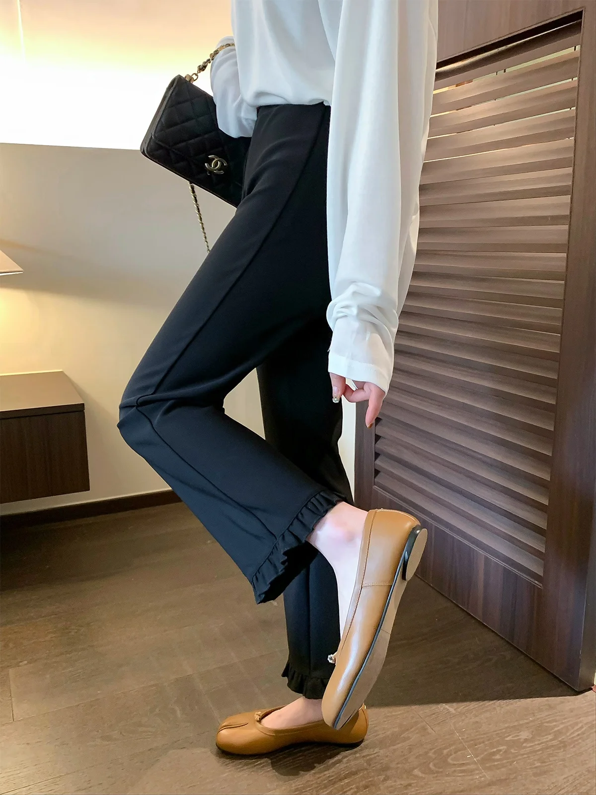 High Waist Flared Pants Women's Commute Style Black Wood Grain Slimming Long Trousers Spring 2026 New Arrival
High Waist Flared Pants Women's Commute Style Black Wood Grain Slimming Long Trousers Spring 2026 New Arrival