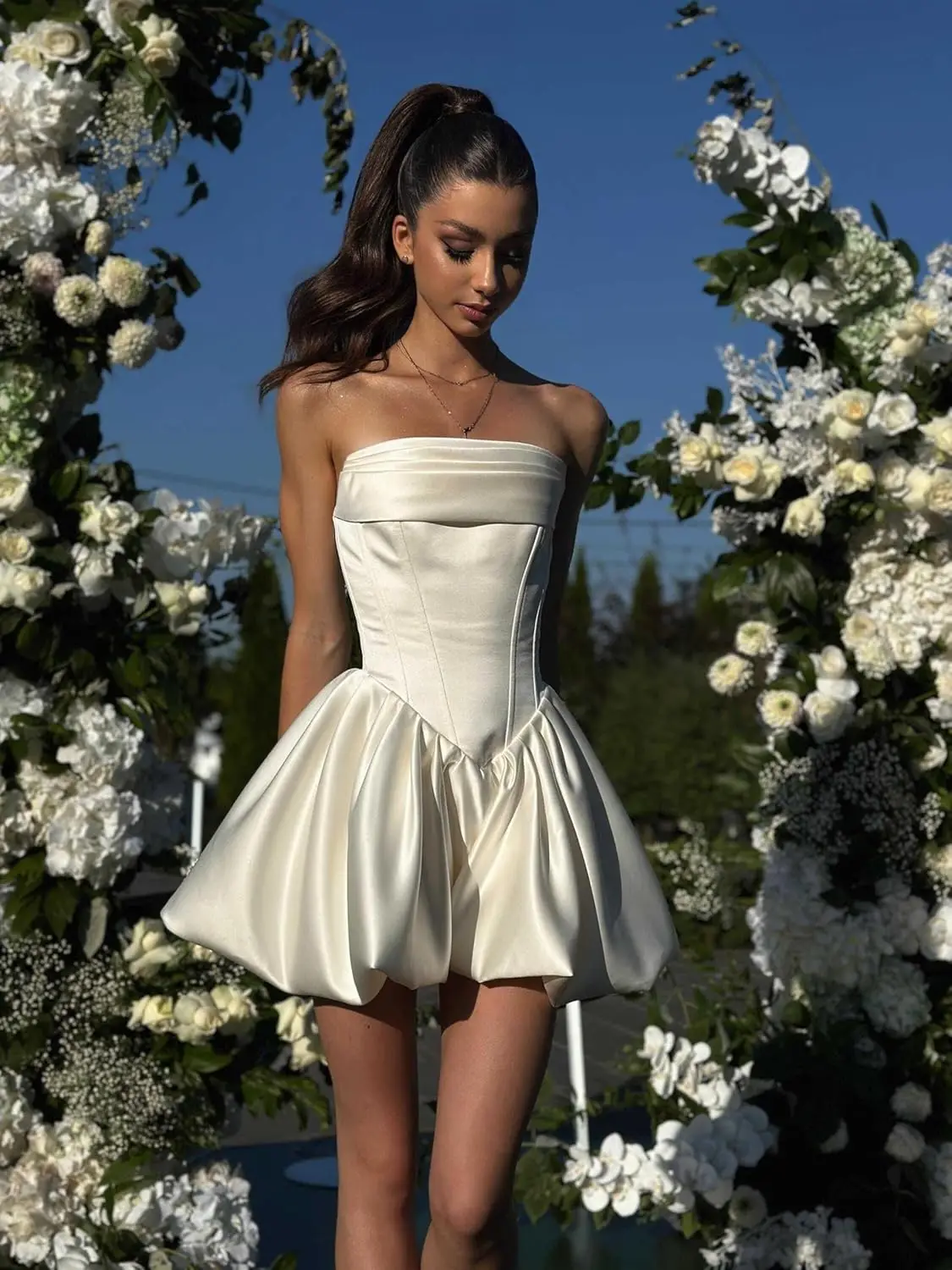 Mini A Line Girls Satin Flower Bud Homecoming Dress Short Prom Dresses Cowl Neck Pleated A Line Mini Cocktail Party Prom Gown
Mini A Line Girls Satin Flower Bud Homecoming Dress Short Prom Dresses Cowl Neck Pleated A Line Mini Cocktail Party Prom Gown