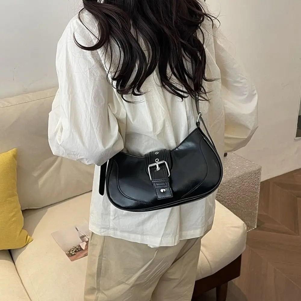 Elegant Y2K Hasp Crossbody Bag Harajuku Gothic Leather Handbag Punk Korean Style Underarm Shoulder Bag Outdoor
Elegant Y2K Hasp Crossbody Bag Harajuku Gothic Leather Handbag Punk Korean Style Underarm Shoulder Bag Outdoor