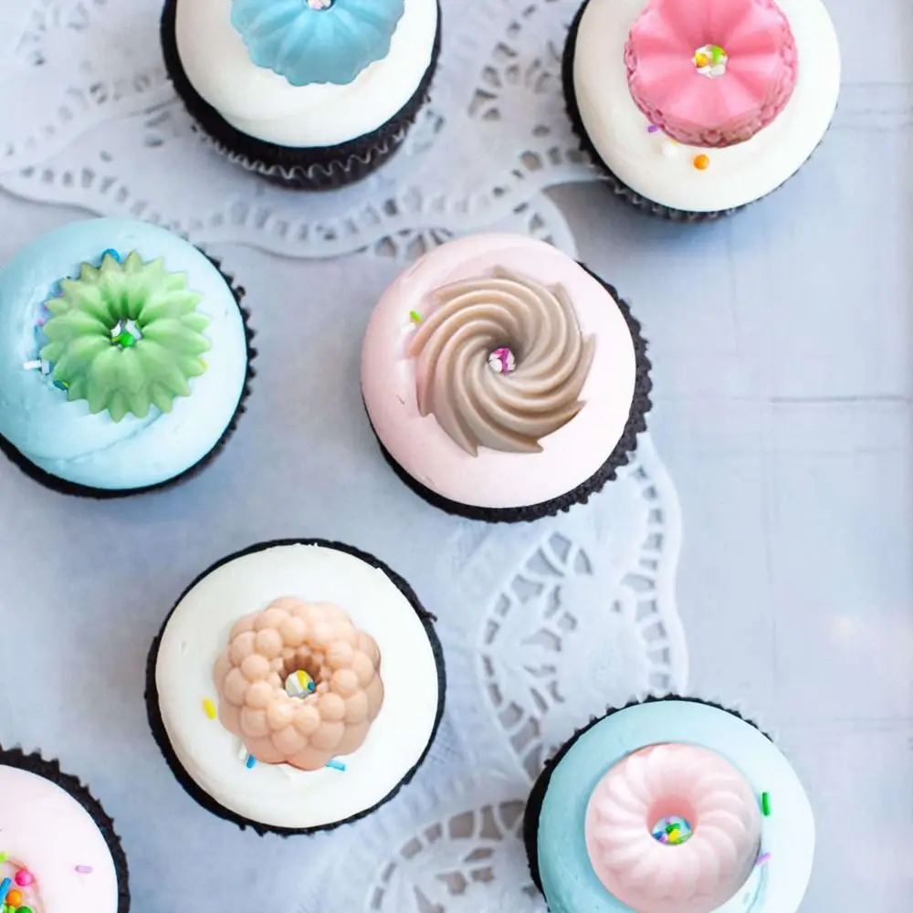 6-Cavity Mini Cake Pans Silicone Reusable Donut Baking Molds Non-Stick Flexible Cake Molds For Candy Making Chocolate Crafting
6-Cavity Mini Cake Pans Silicone Reusable Donut Baking Molds Non-Stick Flexible Cake Molds For Candy Making Chocolate Crafting