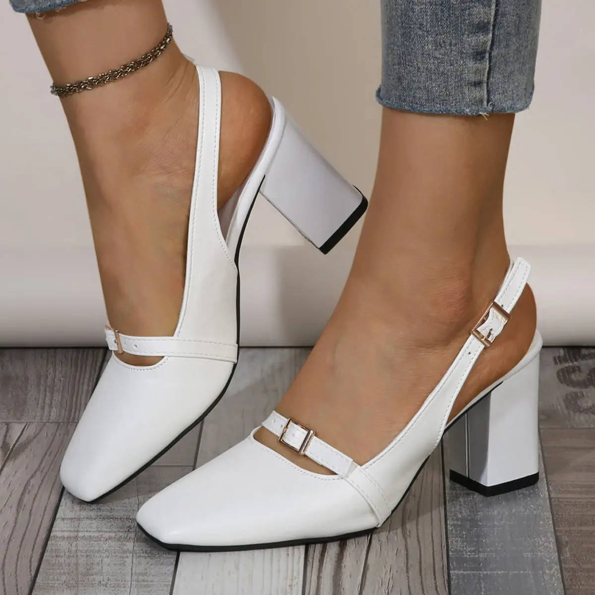 Women Pumps Luxury Round Toe Chunky Heels Women Summer Designer High Heeled Sandals Fashion Buckle Lightweight Mary Janes Shoes
Women Pumps Luxury Round Toe Chunky Heels Women Summer Designer High Heeled Sandals Fashion Buckle Lightweight Mary Janes Shoes
