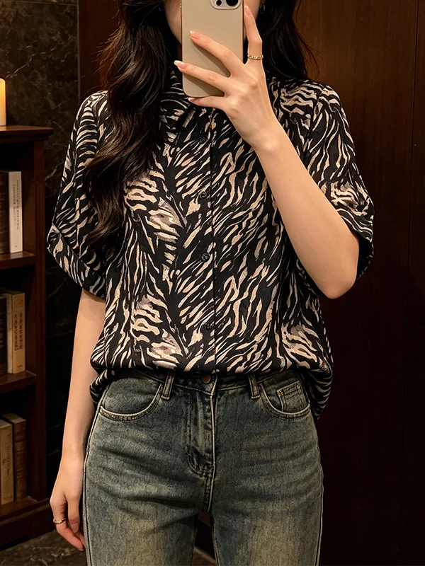 Large Size Zebra Print Neck Shirt Women's Summer Fashionable European Style Versatile Top Commute Style Regular Sleeve L...
Large Size Zebra Print Neck Shirt Women's Summer Fashionable European Style Versatile Top Commute Style Regular Sleeve L...