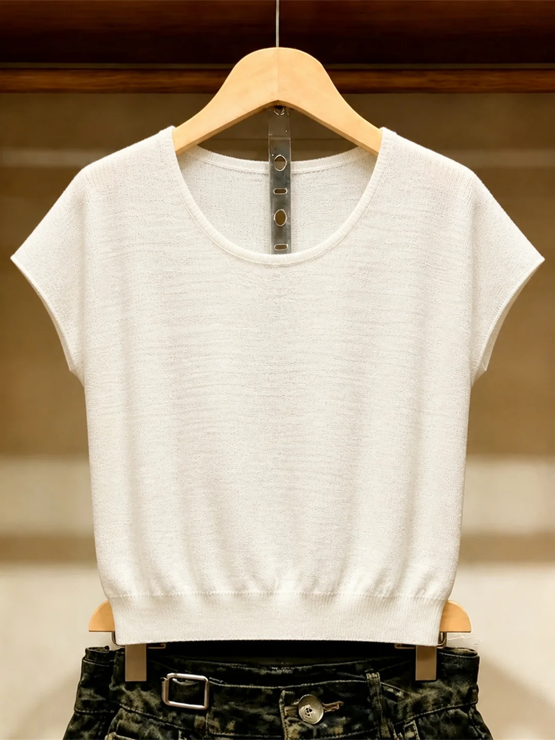 Commute Style White Short Sleeve Knitted Shirt Women's Slim Fit round Neck Simple Korean Style Summer Top Poetic Lin Brand
Commute Style White Short Sleeve Knitted Shirt Women's Slim Fit round Neck Simple Korean Style Summer Top Poetic Lin Brand