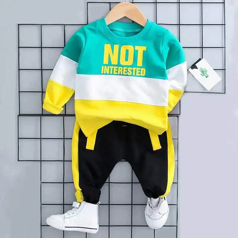 PatPat 2pcs Toddler Boy Letter Print Colorblock Cotton Pullover Sweatshirt and Pants Set 
PatPat 2pcs Toddler Boy Letter Print Colorblock Cotton Pullover Sweatshirt and Pants Set