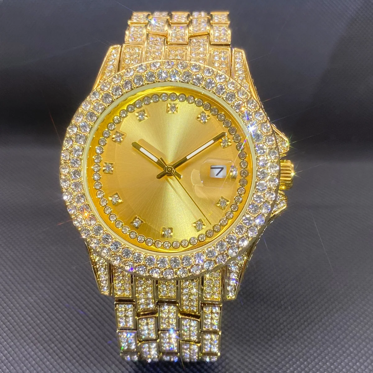 Big Gold Wrist Watch for Men Women Full Stone Quartz Watches Fashion Jewelry Blue Dial Plate Watch Clock
Big Gold Wrist Watch for Men Women Full Stone Quartz Watches Fashion Jewelry Blue Dial Plate Watch Clock