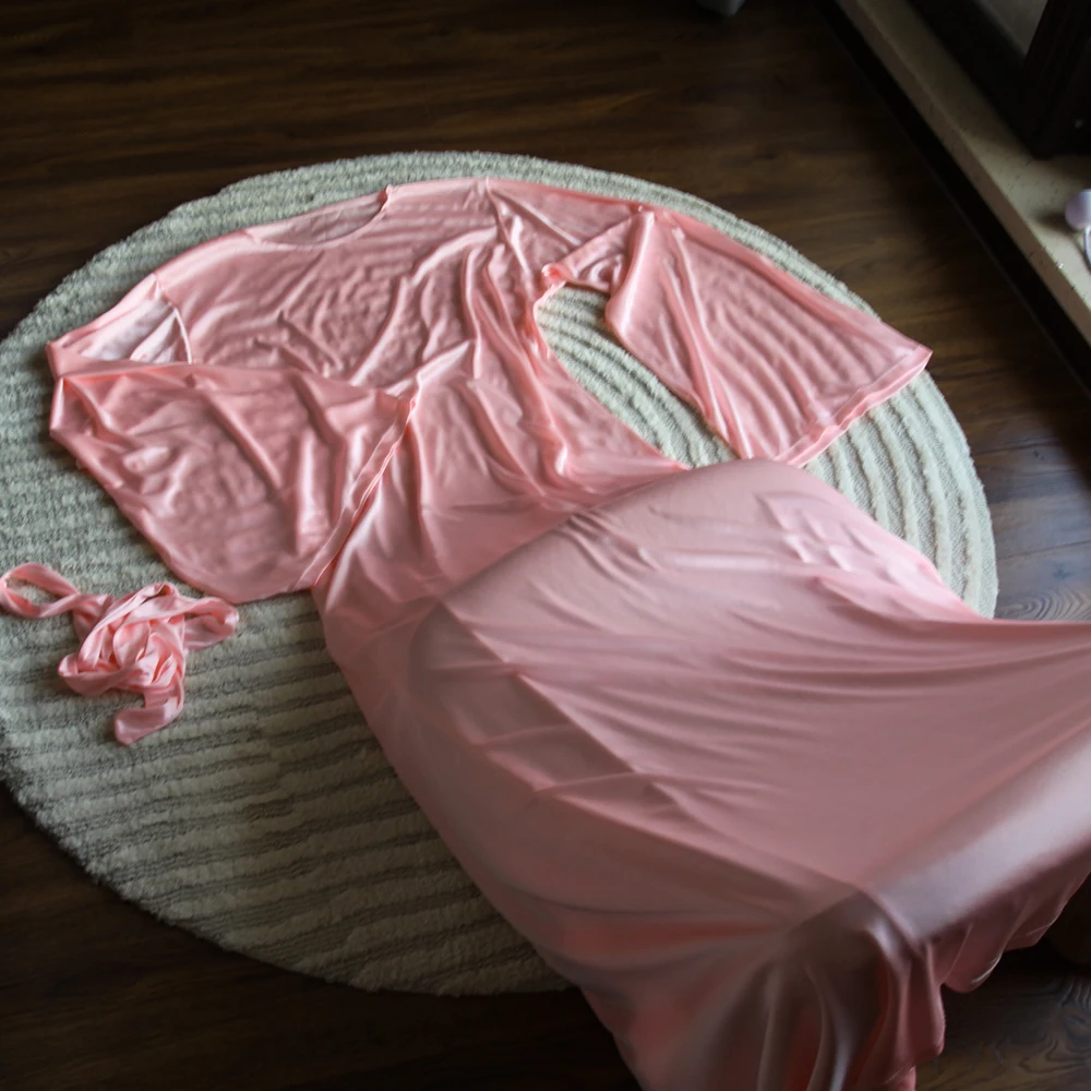 Man's Sexy Pink Thin Glossy Soft Silky Touch Long Dress Women Satin Flare Sleeve Loose Long Maxi Dress Plus Size Sleeping Robe
Man's Sexy Pink Thin Glossy Soft Silky Touch Long Dress Women Satin Flare Sleeve Loose Long Maxi Dress Plus Size Sleeping Robe
